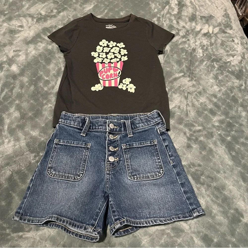 Old Navy Charcoal Graphic Tee and Blue Denim‎ Shorts